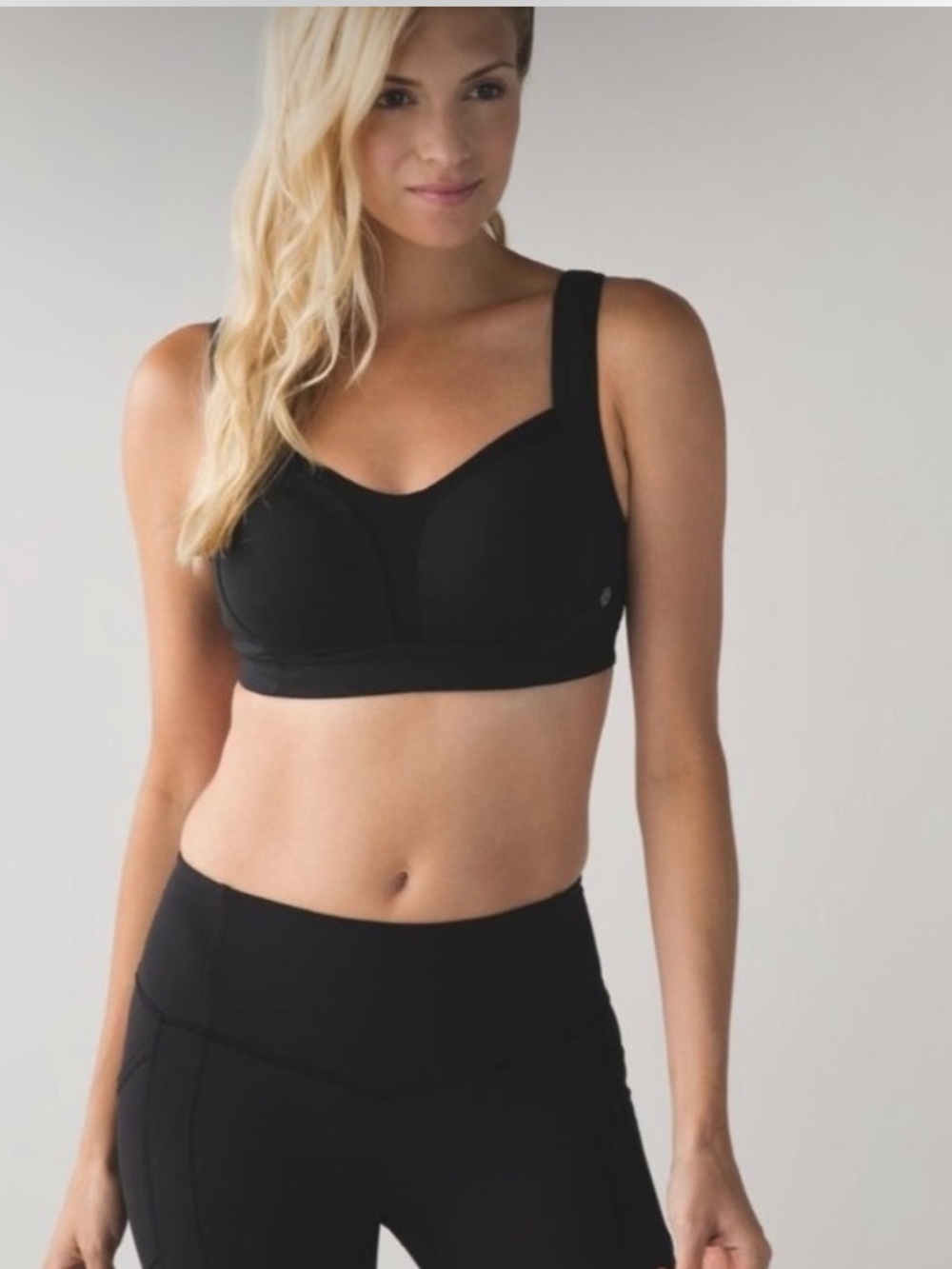 Lululemon Ta Ta Tamer Sports Bra Women’s Size 6DD In Black